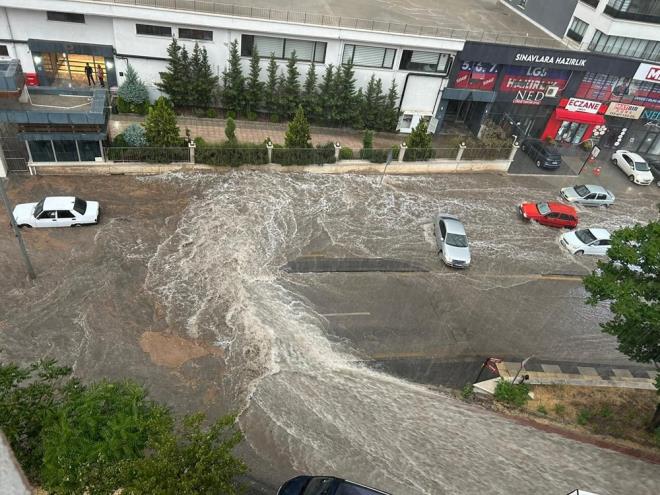 Ankara Bykehir Belediyesinin saanak nedeniyle 1869 ara ve 2 bin 312 personelle grev yapt bildirildi.