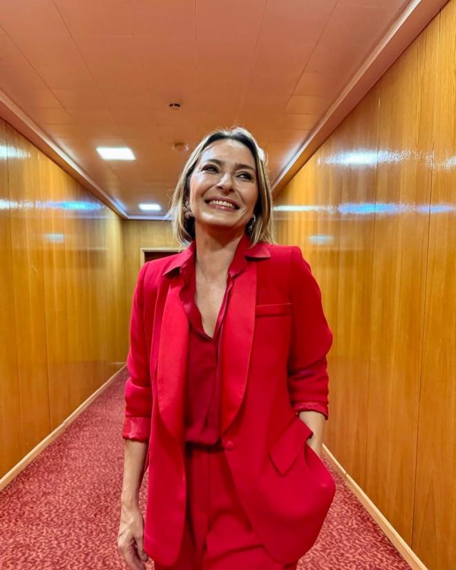 BNGL KAYITSIZ KALAMADI    Bu paylama kaytsz kalamayan Aya Bingl ise kalp emojisiyle birlikte "Ya" diye karlk verdi.