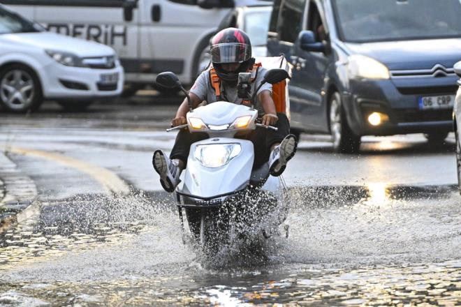 LEDEN SONRAYA DKKAT    ileri Bakanl, gk grltl saanak nedeniyle drt il iin sar kodlu meteorolojik uyar yapldn duyurdu.