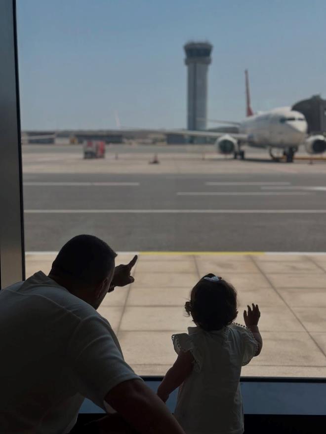 Vuslateri'nin paylamna binlerce beeni ve yorum gelirken; Minik Asya Mone'nin bir hayli byd dikkatlerden kamad.