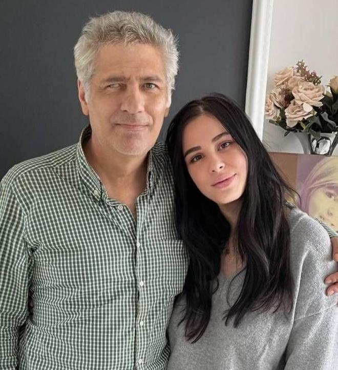 Ferdi Tayfur'un olu Timur Turanbayburt, bu kez zel hayatyla gndem oldu. Sosyal medya hesabn aktif olarak kullanan Turanbayburt, hayatnda birisi olduunu aklad.