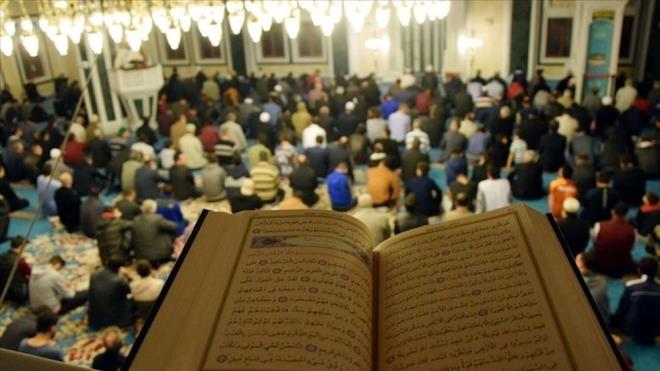 MEVLD KANDL'NN ANLAM VE NEM    Mevlid Kandili, Mslmanlar iin sadece bir doum gn deil, ayn zamanda rahmet, merhamet ve ahlakn yeryzne tecelli ettii zel bir gecedir. Bu gece; Peygamberimizin hayat, ahlak, insanla katt deerler yeniden dnlr ve idrak edilir.