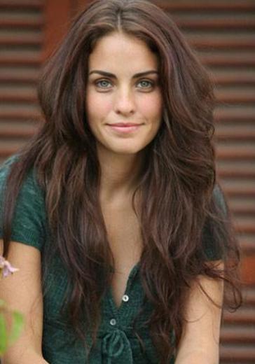 Asl Tandoan bu yl AK dizisinde rol alyor.