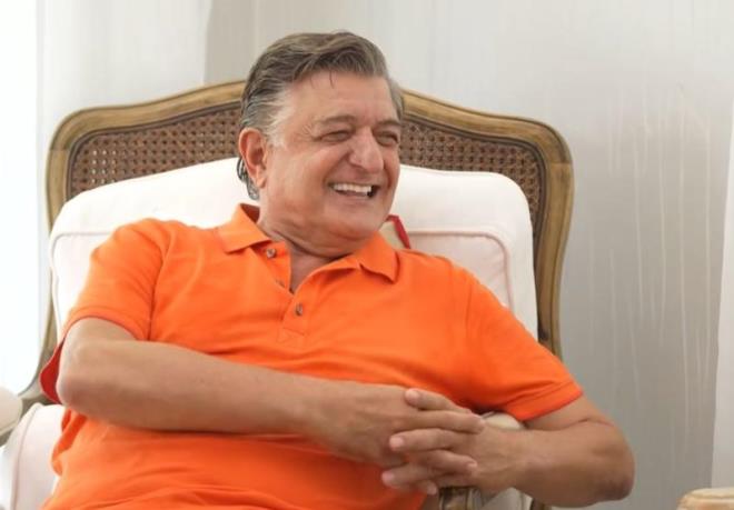 Salonundan mutfana, evinin her detaynn ayr ayr dnlp dekore edildii belli olan milyonluk malikane, sosyal medyann da gndemine yerleti.