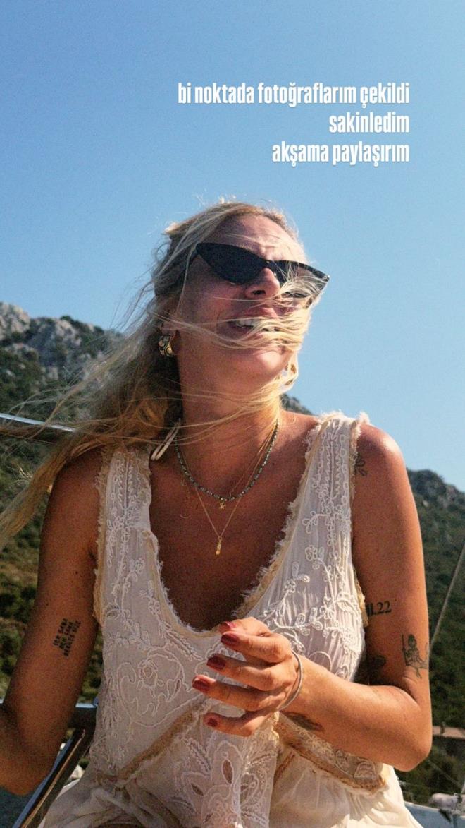 MELS TEN    Kz Ada ve eski ei Uraz Kayglarolu ile birlikte Bozburan'a giden Melis iten, tatil pozunu "Bir noktada fotoraflarm ekildi. Sakinledim, akama paylarm" notuyla paylat.