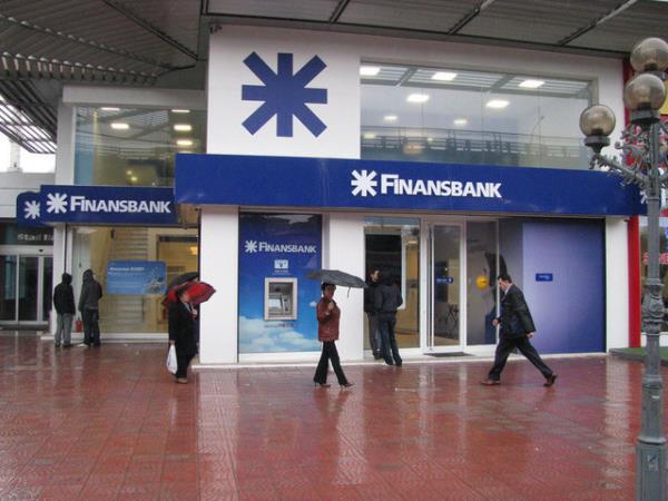 Finansbank, kendi mterilerine yzde 0. 49'dan balayan faizlerle dosya masrafsz kredi ve faizsiz kredi paketi de sunuyor.
