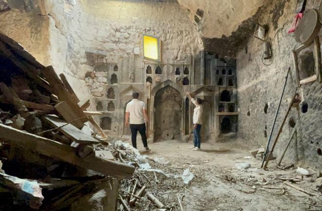 Nevehir?in rgp ilesine bal Taknpaa kynde, bir vatandan kulland kayadan oyma odunlukta temizlik almas yaptran sanat tarihi uzmanlar, Trk-slam medeniyetine ait olduu deerlendirilen 600 yllk bir ibadethane kefetti.