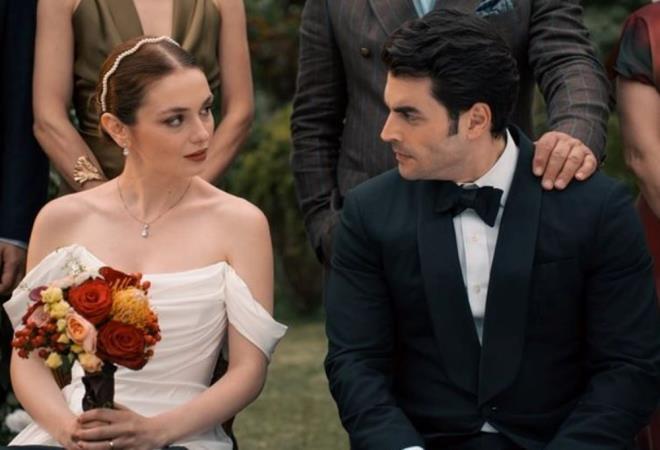 zgn hikayesinde Tunahan Kurt imzas olan, senaryosunu Berrin Tekdemir, Necip Gleer, Tunahan Kurt?un beraber yazd, ynetmenliini Sinan ztrk?n stlendii Veliaht?n kadrosunda yldz isimler yer alyor.