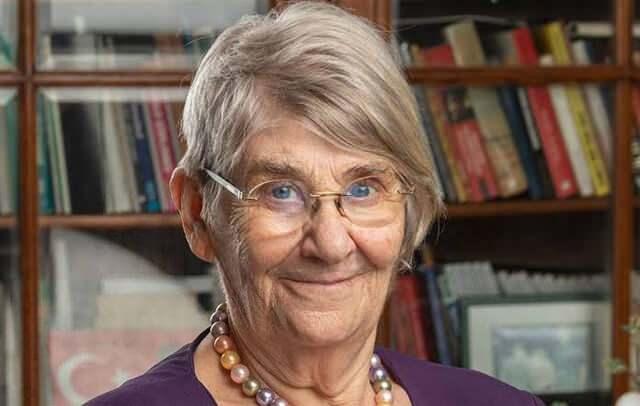 Prof. Dr. Canan Karatay, salkl yaam zerine yapt aklamalarla yine adndan sz ettiriyor. Karatay, bu kez de kahvaltda ekmek yemek yerine ceviz yemenin daha doru ve salkl olduunu vurgulad.