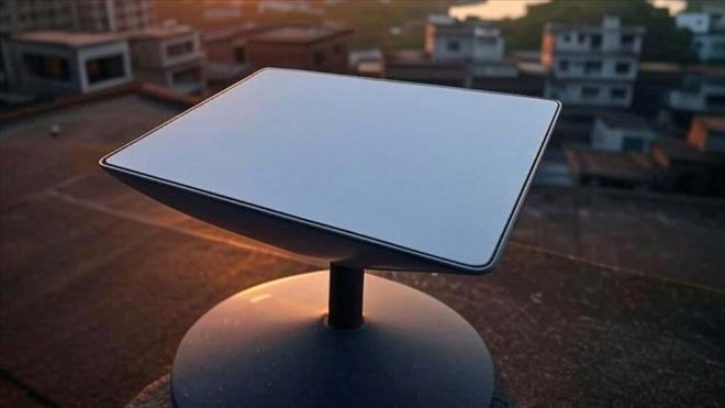 Starlink?in amac, zellikle krsal blgelerde ve altyapnn yetersiz olduu yerlerde internet eriimini salamak. Uydular, Dnya?ya yakn bir yrngede (alak yrnge) dolatklar iin sinyal gecikmesi ok dk oluyor; bu da internetin hem hzl hem de kesintisiz almasn salyor.