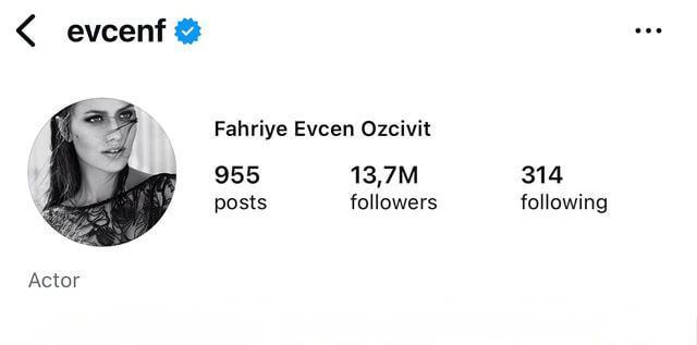 Fahriye Evcen, ksa bir sre sonra soyadn tekrar profiline ekledi.