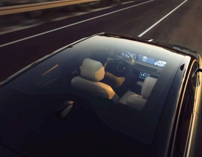 SON MODEL TEKNOLOJ    WLTP standartlarna gre 623 kilometreye kadar menzil sunan T10F, yalnzca 28 dakikada yzde 20?den yzde 80?e arj olabiliyor. 0?dan 100 km/s hza 7.2 saniyede ulaan model, 218 beygir gcne sahip elektrikli motoruyla performans konusunda da iddial.    T10F?in i tasarm da teknolojiyle ekillendirildi. Arata 12,3 inlik gsterge ekran, 29 in bilgi-elence ekran ve 8 in dokunmatik kontrol ekran ile birlikte toplamda 41,3 inlik bir dijital ekran alan bulunuyor.    Dijital kokpit, hzl mobil internet ve Wi-Fi eriim noktas gibi teknolojilerle donatlan ara, sr deneyimini bir st seviyeye tayor.