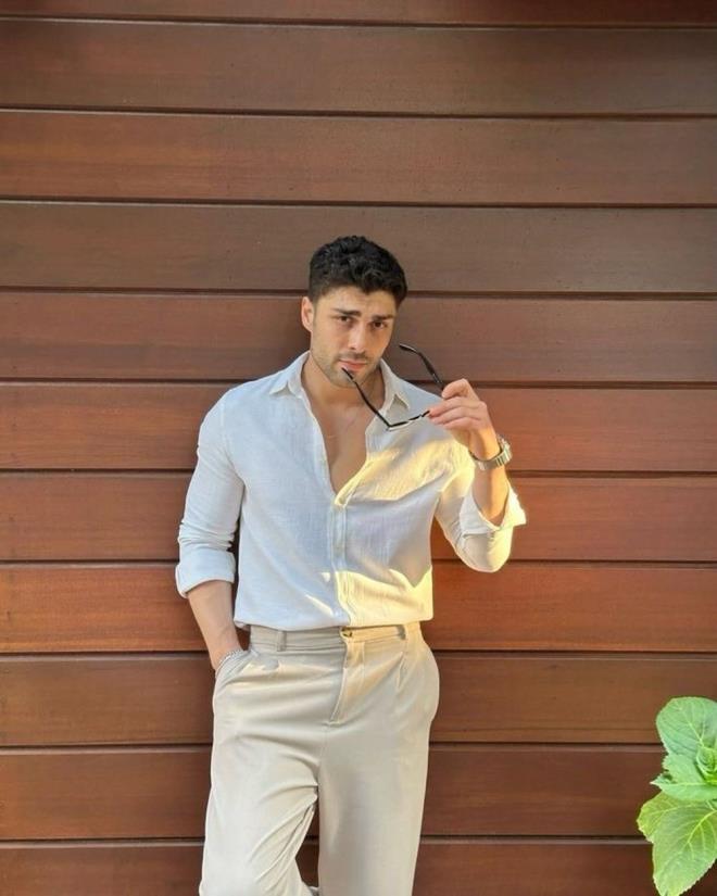 29 yandaki Ali ner, sevgilisine teknede evlenme teklif etti.