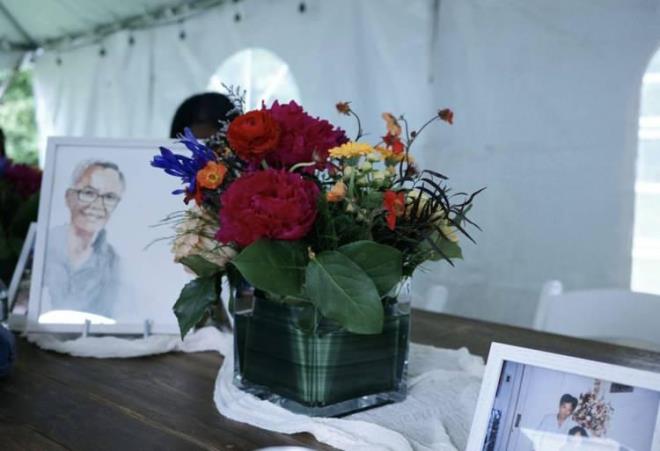 'GEL BEN ZYARET ET' DEMES DELLK"    Kz Julie, Reuters?a unlar syledi:    "Bir kullancnn dikkatini ekmeye almay, belki bir ey satmak istemeyi" anlarm. Ama bir botun "Gel, beni ziyaret et" demesi delilik."