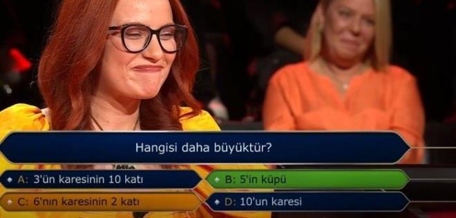 Gen yarmac tam programdan ayrlrken Oktay Kaynarca dayanamad.    Oktay Kaynarca "Bana izin verirsen ben sana burs vermek istiyorum?" deyince Baak Yldrm, gzyalarn tutamad.