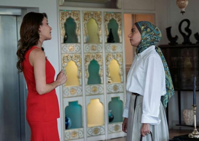 SEZON FNALNDE NELER OLDU?    Nursema?nn eve dnmesiyle rahatlayan Il ve Abdullah ?Yaza Merhaba Partisi? dzenledi. Ancak kkten ayrlmayan Koray, Il? tehdit etti ve Pembe?nin lmn onun yaptrdn syleyince Mustafa her eyi rendi. Beyaz gece partisinde silahn karan Mustafa nce Koray?, sonra Il? vurdu. Silah almaya alan Fatih?in de vurulmas byk panik yaratt. O srada Kvlcm?n sanclar balad. Blmn finaline ise Mustafa'nn elindeki silah Abdullah'a yneltmesi damga vurdu.