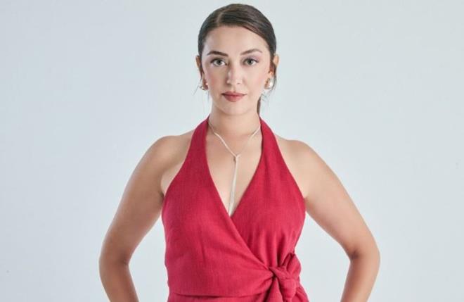 BRSEN KARAKTER DAHL OLACAK    Zaman atlamasyla balayan diziye "Birsen" rolyle Sibel iman katlacak Abdullah nal?n evine bir kahya gelecek olan karakter srprizleriyle dikkat ekecek.