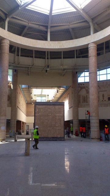 Yolcu bekleme istasyonlar�n�n geni�li�i de g�zden ka�mad�.