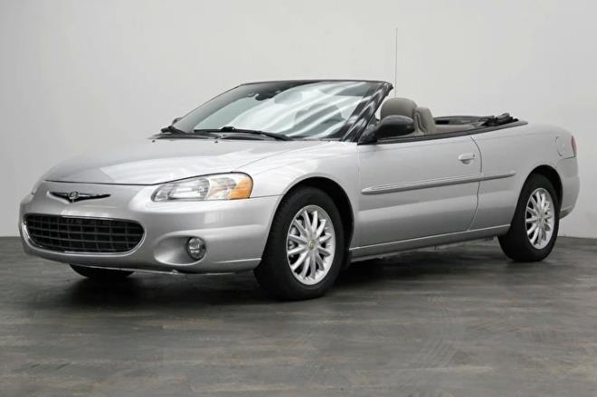 5. Chrysler Sebring (2001-2010)<p>    Amerikan sedan Sebring, heybetli grnmne ramen eski motor teknolojisi, sorunlu otomatik anzman ve zor bulunan yedek paralaryla dikkat ekiyor. Trkiye?deki snrl servis a da arac riskli hale getiriyor.