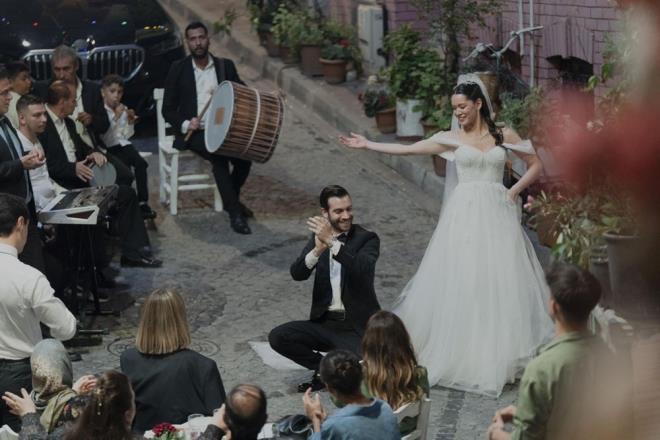 EKMLER BALADI    kinci sezonu byk bir heyecanla beklenen Sahipsizler ekibi sete kt.