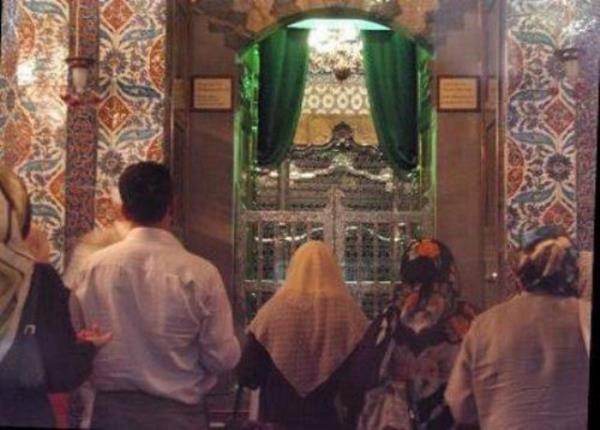 Trbelere mum dikmek, bez balamak.