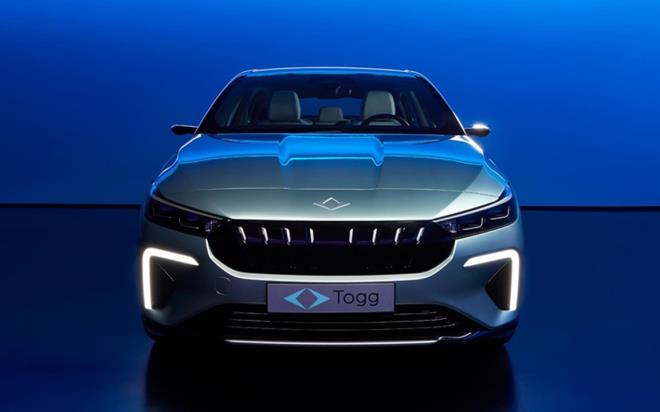 Yerli ve milli otomobil markas TOGG, sektrde r aacak yeni bir adm atmaya hazrlanyor. TOGG, T10X ile yakalad sat baarsn T10F modeliyle srdrmeye hazrlanrken, asl patlamay bte dostu T10B modeliyle yapacak.