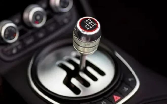 Manuel vitesli aralarn poplaritesi dnya genelinde hzla dyor.