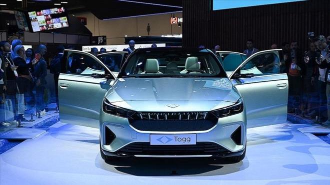 BU AY SATIA SUNULACAK<p>    ToggCare tarafndan sosyal medya platformu X'te yaymlanan mesaja gre Togg T10F modelinin n siparileri Eyll ay iinde toplanacak ve ilk teslimatlar Eyll aynda gerekleecek.<p>    T10F aralar Togg deneyim merkezlerinde sergilenmesi de Eyll aynda balarnda yaplacak.