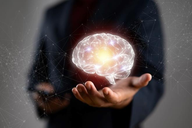 Aratrmaya gre, mzikle ilgilenen yal bireylerin beyinleri, daha az aba harcayarak odaklanabiliyor. Bu durum, yalanmann getirdii zihinsel yavalamalara kar beyinlerinin daha direnli olduunu gsteriyor. Uzmanlar, bunun bilisel rezerv olarak bilinen bir mekanizma sayesinde gerekletiini belirtiyor. Bu rezerv, beynin verimli almaya devam etmesini salayarak, ya ilerledike bile gen bir beyin gibi performans gstermesine yardmc oluyor.