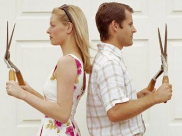 <p><b>PEK</b></p>    Bu ksa ve net kelimeyle aslnda ok ey anlatr kadnlar. Sinir, ylmlk ve bkknlk anlamna gelir.