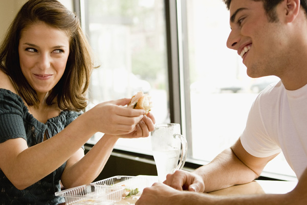 Ne istersen yap = Sonra nasl olsa detirim onu sana.