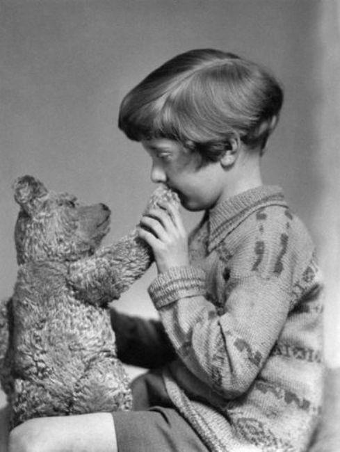 Gerek Winnie the Pooh ve Christopher Robin, 1927