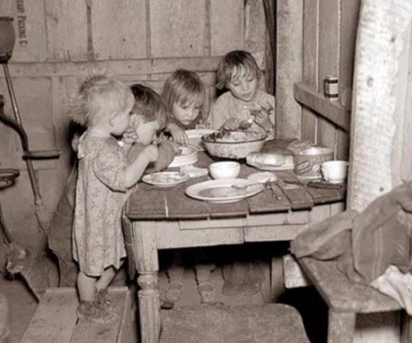 Byk Buhran yllarnda bir Noel sofras