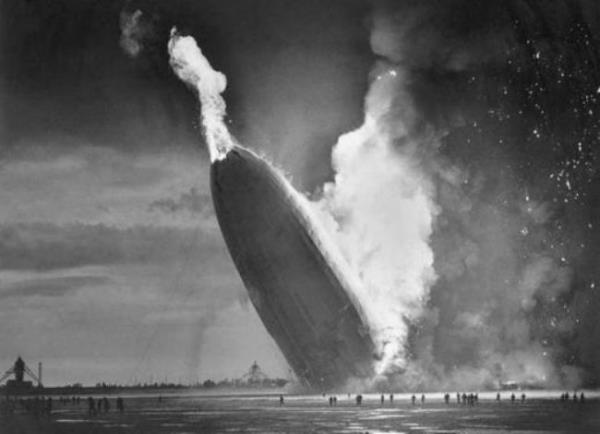 Tarihin en byk zeplin facias: Hindenburg, 6 Mays 1937