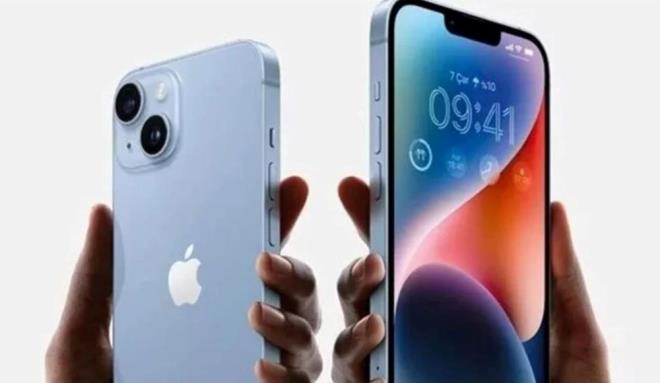 iOS 26 ALAMAYACAK MODELLER HANGLER?    iPhone XS, XS Max ve XR, iOS 26 ile uyumlu deil. Bu cihazlar gvenlik yamalar dnda artk gncelleme almayacak. iPhone 17 serisi ise dorudan iOS 26 ykl gelecek. iOS 26 yapay zeka zellikleri yalnzca iPhone 15 Pro ve daha yeni modellerde kullanlabilecek.
