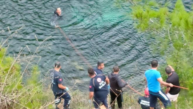 TUTUKLANDI    Bu gelime zerine gzaltna alnan doktor S.K., sevk edildii adliyede karld mahkeme tarafndan tutukland.