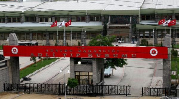 Adli Tpn alaca 55 personelin dalm u ekilde: 1 inaat, 3 makine, 1 elektrik elektronik, 2 kimya mhendisi, 1 shh tesisat, 1 elektrik, 1 inaat teknisyeni, 1 fotoraf, 2 bilgisayar, 3 kimya, 1 radyoloji teknikeri, 2 fiziki, 2 kimyager, 8 memur, 18 VHK, 6 laborant, 2 biyolog