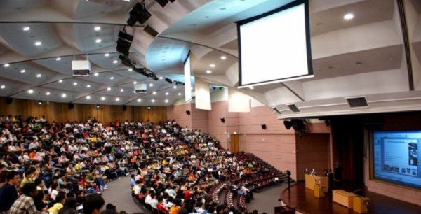 Aratrma grevlisi kadrolarna bavuran adaylarn, yerletirme ilemleri lisans genel not ortalamalarnn %25'i ile Akademik Personel ve Lisansst Eitimi Giri Snavnda (ALES) ilgili alanda alnan puanlarnn %60' ve varsa yabanc dil puanlarnn %15'i dikkate alnarak YK Bakanlnca merkezi sistemle gerekletirilecektir.