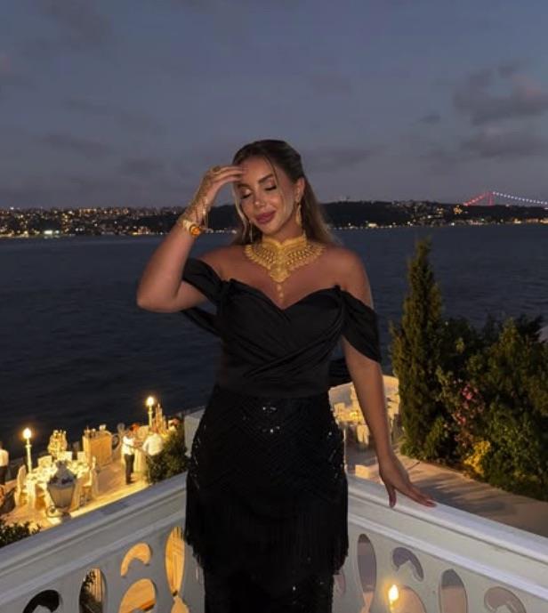 Bu szler stdyoda byk bir sessizlik yaratt. Dalveren, ilikilerinde hem maddi hem de psikolojik olarak byk ypranma yaadn vurgulad, "ok ey yaand ama kimse bunlar grmedi. Herkes sadece dn ve altnlar konutu. Oysa biz byk bir sava verdik."