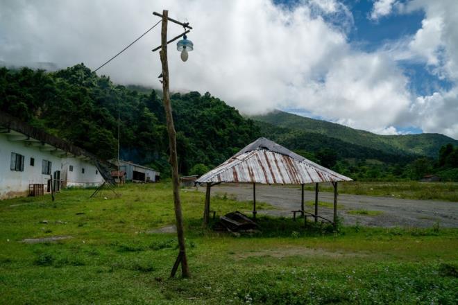 YILLAR BOYU RESM HARTADA YER ALMADI    Yaklak 40 bin kiinin yaad Long Tieng, CIA tarafndan askeri s olarak kullanld.