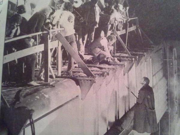 <p><b>Blade Runner </b></p>    ��te "klasik" filmlerin kamera arkalar�ndan samimi foto�raflar...