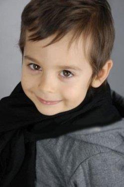 Televizyon d�nyas�n�n son d�nemlerde en �ok tan�nan �ocuk y�ld�zlar�ndan biri de ekranlara ge�en sezon veda eden �yle Bir Ge�er Zaman Ki dizisinin k���k y�ld�z� Osman idi.