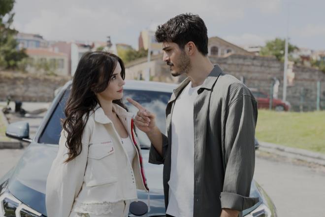 Yusuf?u Bahar ile gren Zeliha ise nemli bir yol ayrmna doru hzla srklenir.