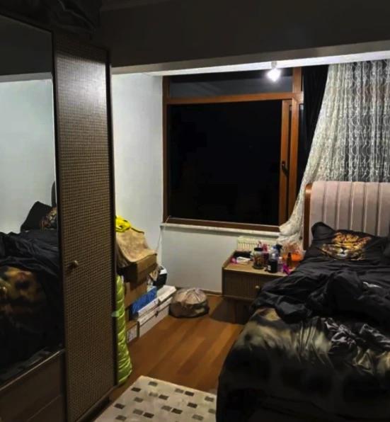 Canl yayna sonra menajer Erhan Ar katld. Ar, asistan idem iin ''Konumama haklarn kullanyorlar. Sanrm dava sreci devam ettii iin ileriki gnlerde aklama yaparlar. Avukat konumamasn istedii iin sessiz kalyor. Deniz'in (idem) kazayla hibir alakas yoktur. Zaten 4-5 yllk bir mazisi vardr asistanlkta.'' ifadelerini kulland.