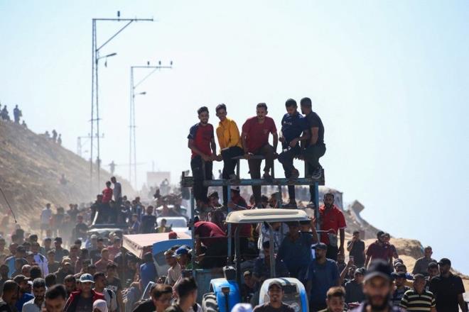 Rapora gre, su ve kanalizasyon sektrndeki hasarn 15 milyar dolar, zararn ise 64 milyon dolara ulat kaydedilen raporda, elektrik sektrnde ise zararlarn 450 milyon dolar buluyor.