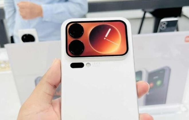 Xiaomi'nin kamera odakl yeni amiral gemisi Xiaomi 17 Ultra, son szntlarla yeniden gndeme geldi. Cihazn teknik zellikleriyle birlikte Trkiye'de sata sunulup sunulmayaca ve k tarihine dair iddialar teknoloji tutkunlar