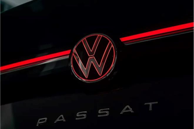 Ayrca, segmentinin en uzun ve imdiye kadar retilmi en geni Passat' olan Passat, yolculara ieri adm attklar anda hissettikleri zgrlk hissini, gerek bir business class deneyimi sunuyor.