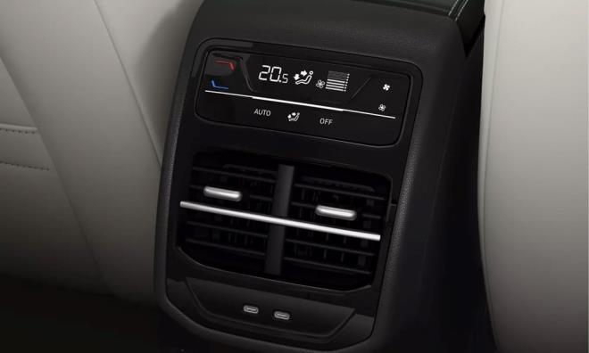 <strong>3 BLGEL AKILLI KLMA</strong><br><br>Kabin genelinde kiiye zel scaklk iin 3 blgeli akll iklim kontrol,&nbsp;n ve arkada havalandrmal masaj koltuklar, arkada yumuak ba destei yastklar dahil 12 ynl elektrikli ayar ve 4 ynl bel desteine sahip src ve yolcu koltuklar, elektrikli eim fonksiyonuna sahip arka koltuklar arata yer alyor.