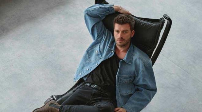 strong>Kvan Tatltu, yllardr yz olduu nl jean markasyla 2027'ye kadar srecek yeni bir reklam anlamasna imza att. Baarl oyuncunun bu i birliinden alaca tutar, duyan herkesi akna evirdi.</strong>