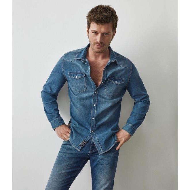 <strong>SOSYAL MEDYADA BYK TEPK GRD</strong></span> <strong>Tatltu'un reklam anlamasndan kazanaca miktarn duyulmas</strong>, sosyal medyada <strong>byk yank uyandrd.&nbsp;</strong>